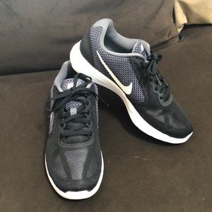 NIKE SHOES 🔴SOLD🔴